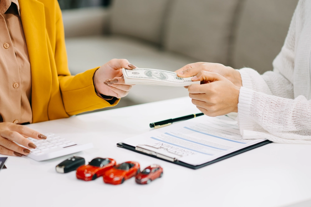 How Much Do Abu Dhabi Driving School Fees Cost?