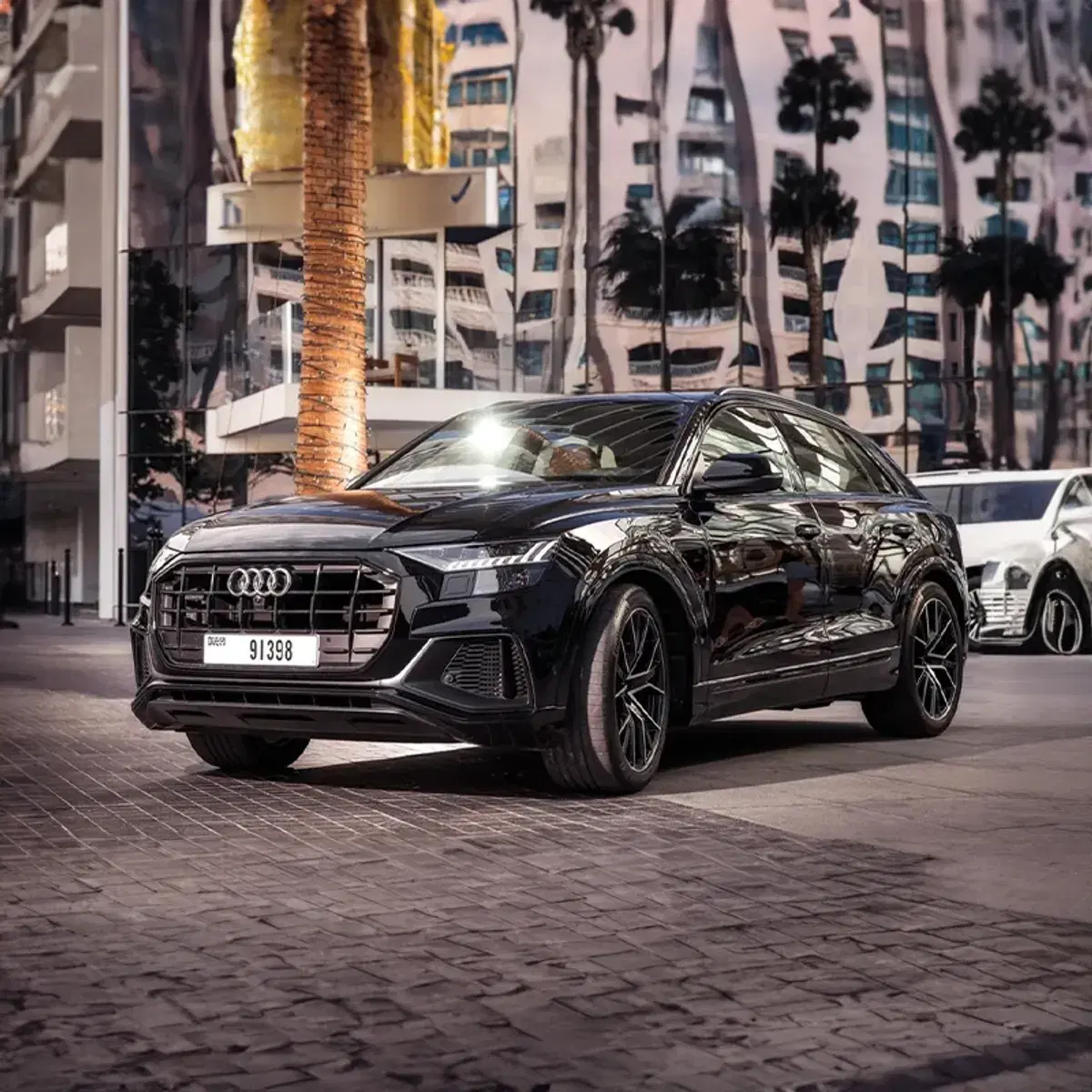 Audi Q8 Black 2021 available through primerentalcar.com
