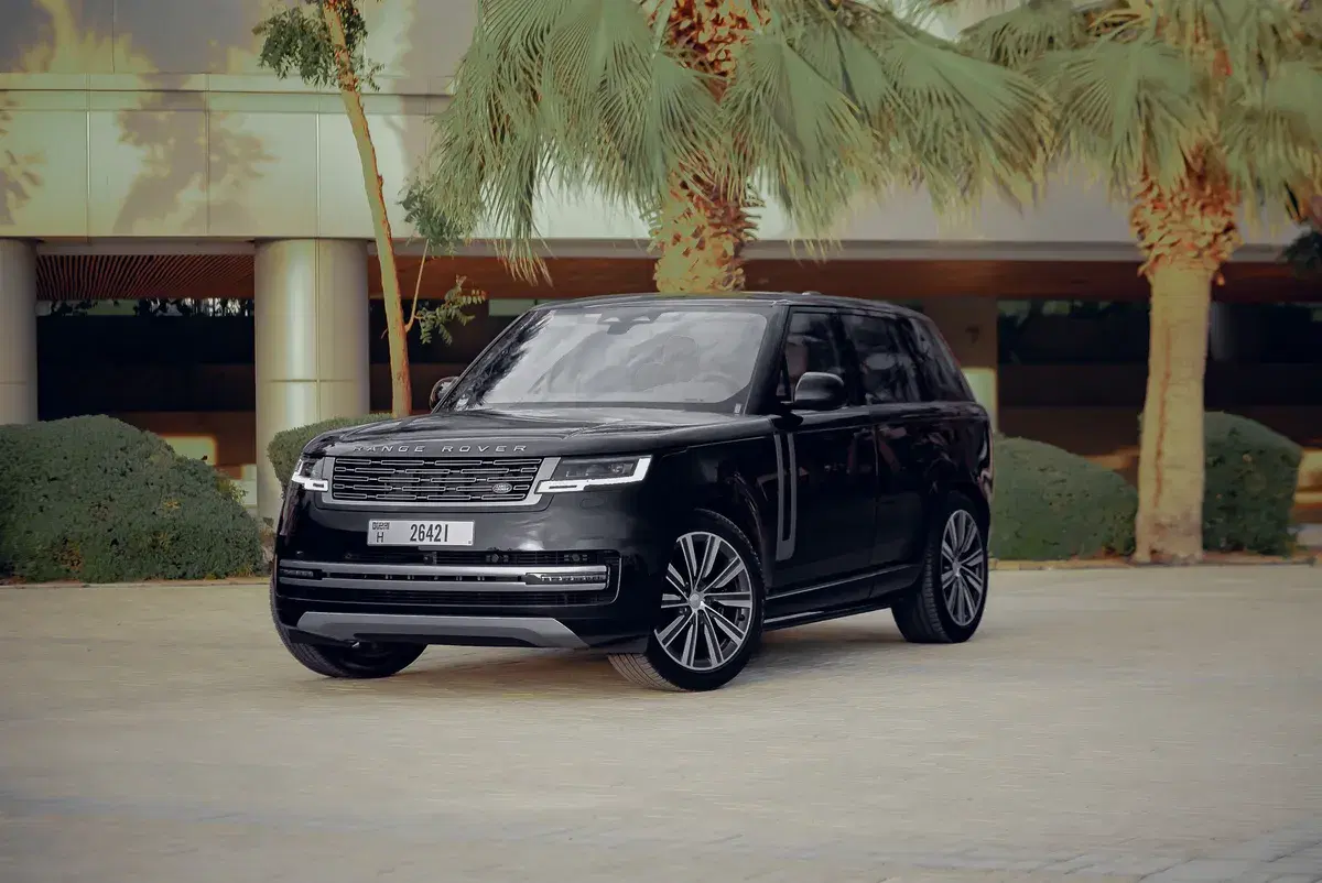 Range Rover Vogue 2023 available through primerentalcar.com