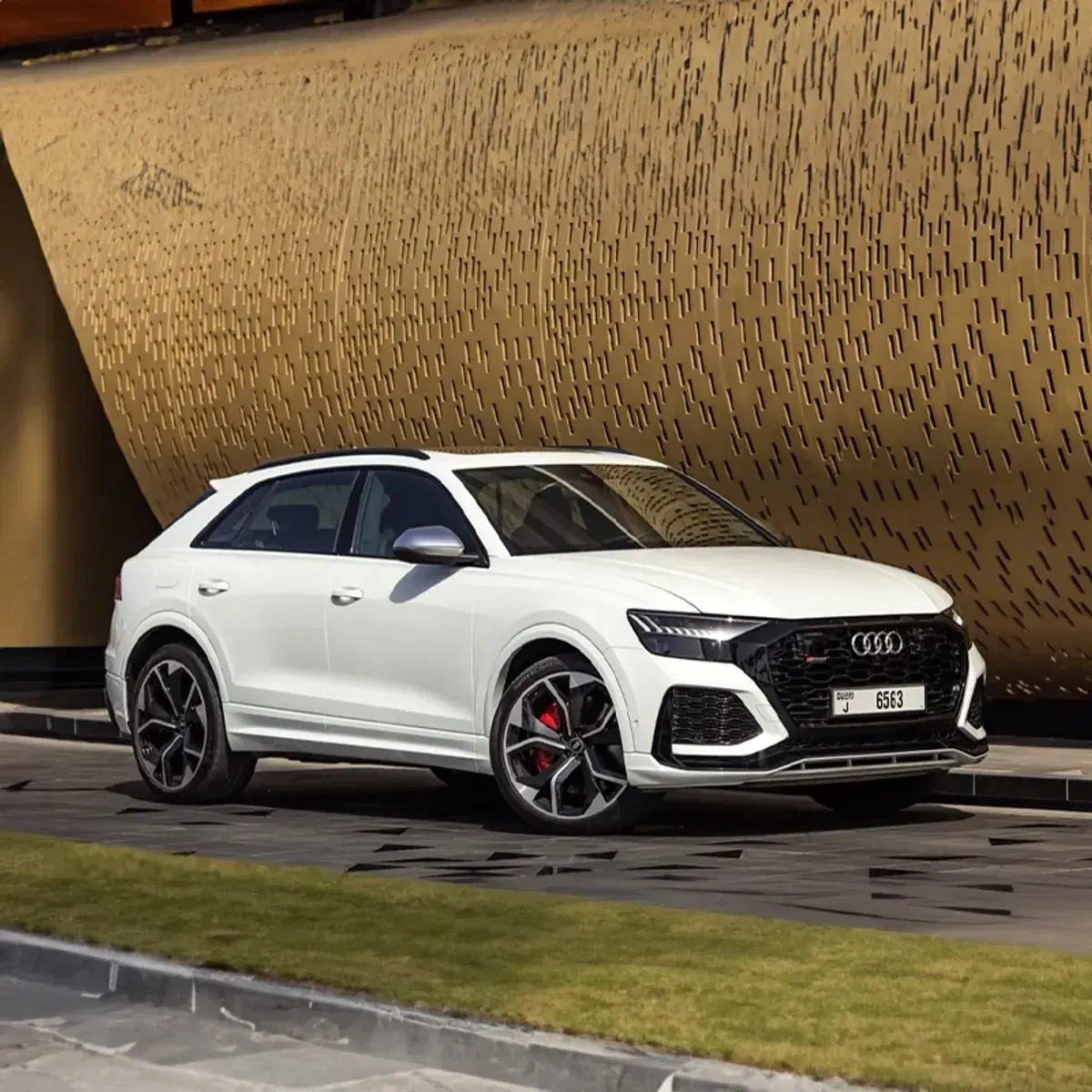 Audi Q8 RS White available through primerentalcar.com